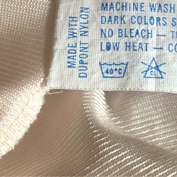 VTG Vanity Fair women’s half slip made in USA nylon lace and mesh detail at hem - Picture 5 of 6